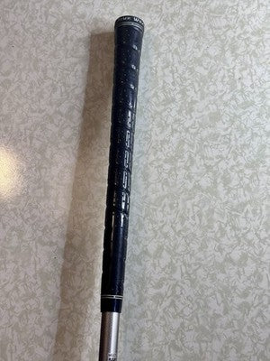 RH Titleist 915 D2 10.5 Driver Diamana 70g Stiff Flex Graphite Shaft & Headcover