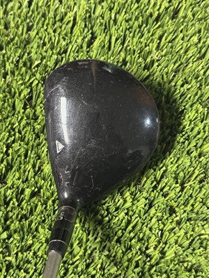 Right Handed Titleist 915F 3 Fairway Wood Diamana 80g Graphite Stiff Flex 43”