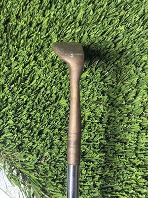 Acushnet Heel Shafted Flange Bullseye Putter 34.5” New Grip