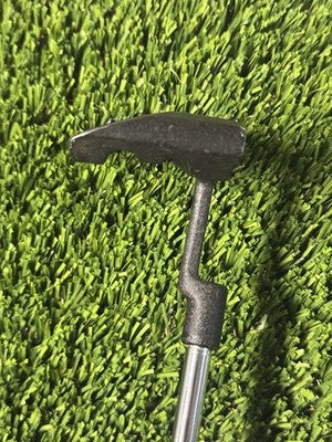 Right Handed Mizuno Putter 8901 Black Waffle Design Steel Shaft 35”
