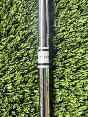 Right Handed Odyssey Versa #7 Black 35 in Putter With Head Cover