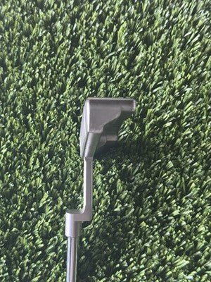 Titleist Scotty Cameron Select Newport 2 32.5” w Head Cover RH