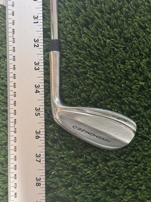 Wilson Harmonized Sole Grind 52 Degree 8 Bounce Men's RH Gap Wedge AW