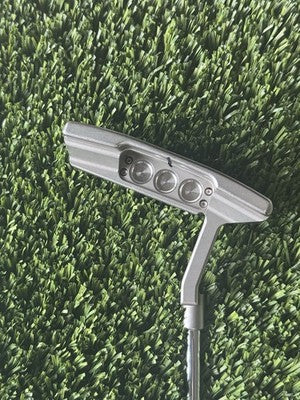 Titleist Scotty Cameron Select Newport 2 32.5” w Head Cover RH