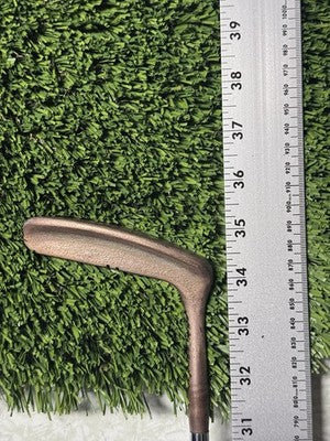 Acushnet Heel Shafted Flange Bullseye Putter 34.5” New Grip