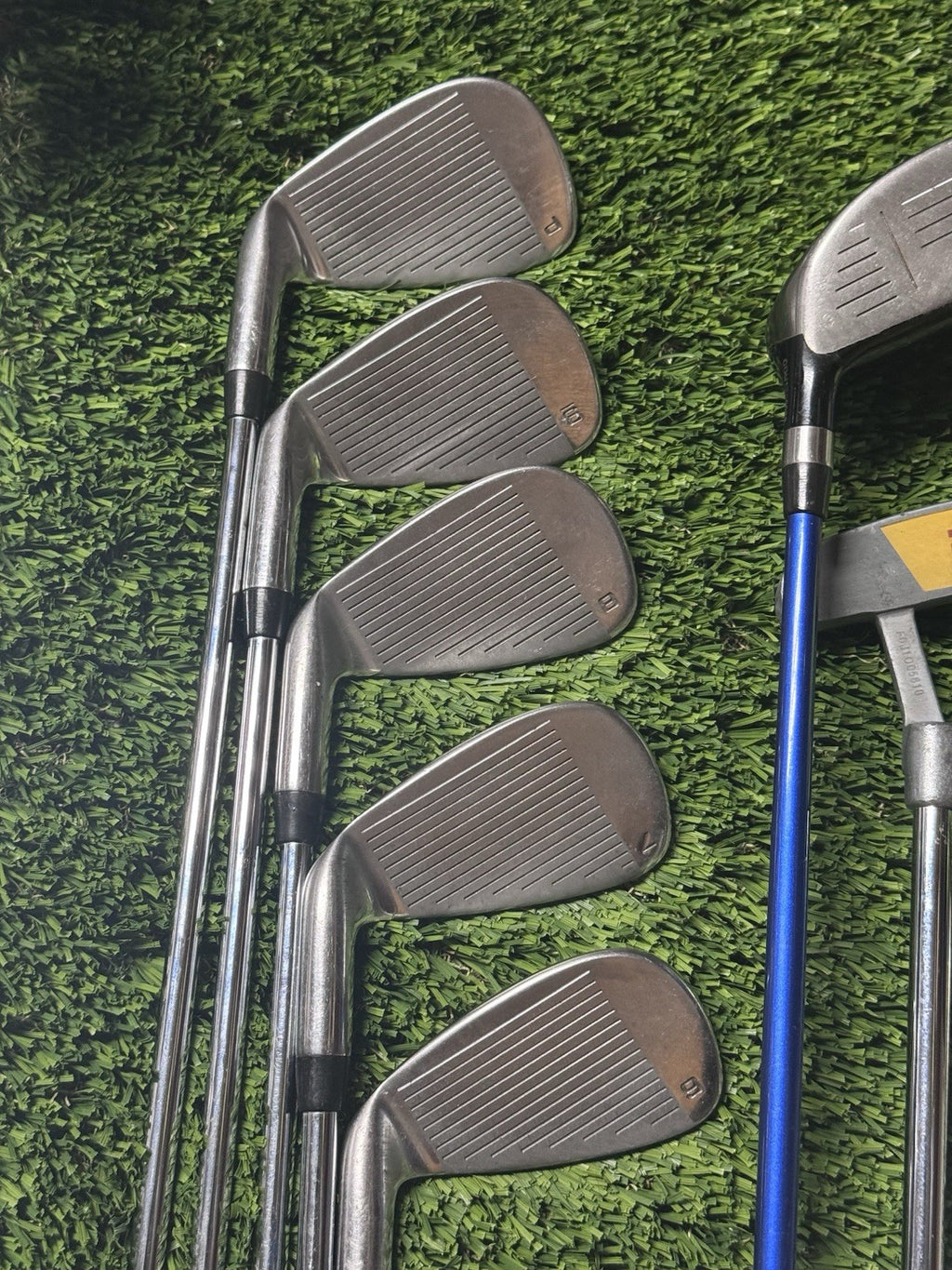 USKG US Kids Golf Tour Series TS-6 Iron Set 6-PW-SW,3W, Putter 60-41 Junior Flex