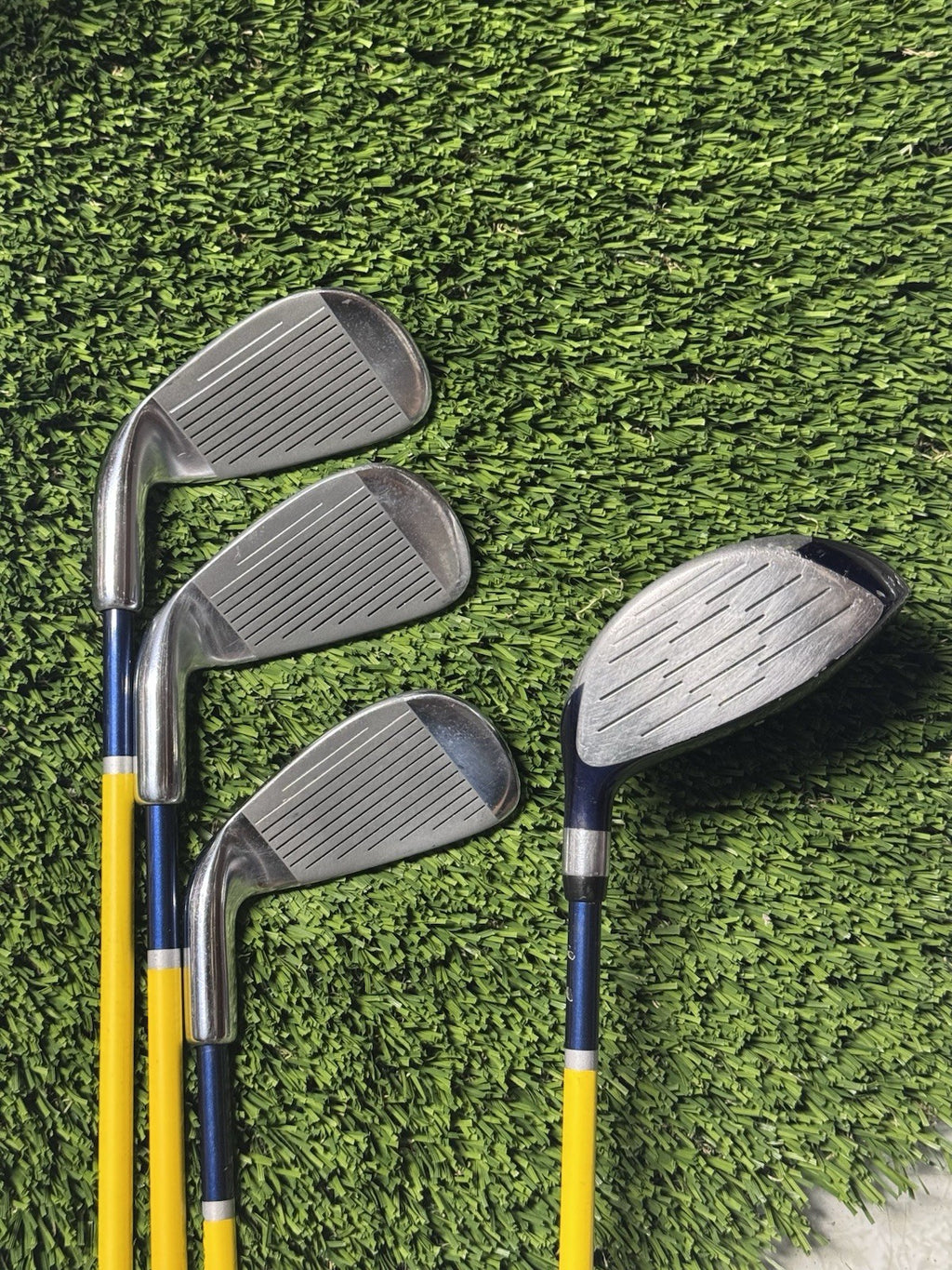 Dunlop Loco  Crazy Long Junior Golf Set 4pc Driver, 5, 7, 9 Irons RH