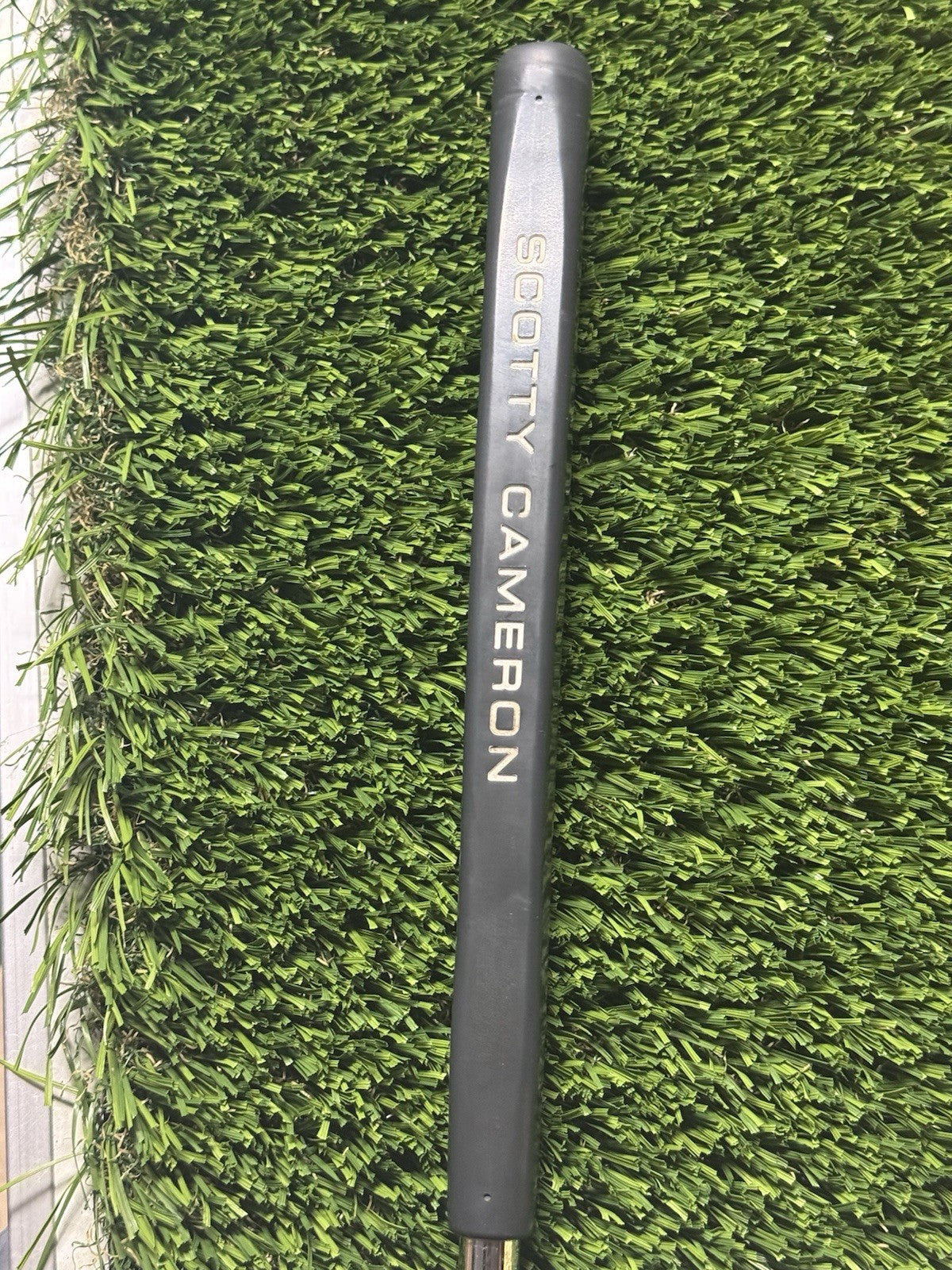 Right Handed Titleist Scotty Cameron Special Select Newport 2.5 35" Putter