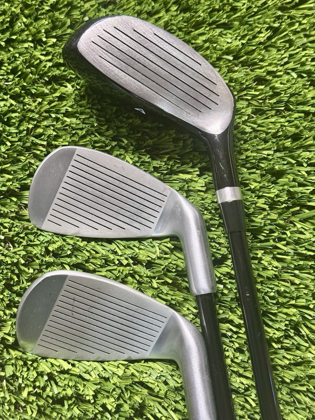 Wilson Ultra Jr Golf Set Hybrid, Long Iron, Short Iron Junior Flex left handed