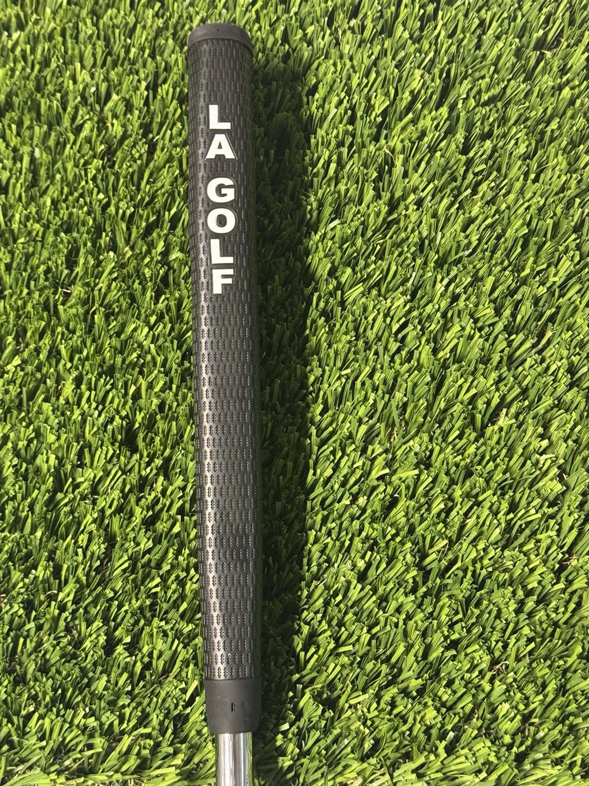 Right Handed Mizuno Putter 8901 Black Waffle Design Steel Shaft 35”