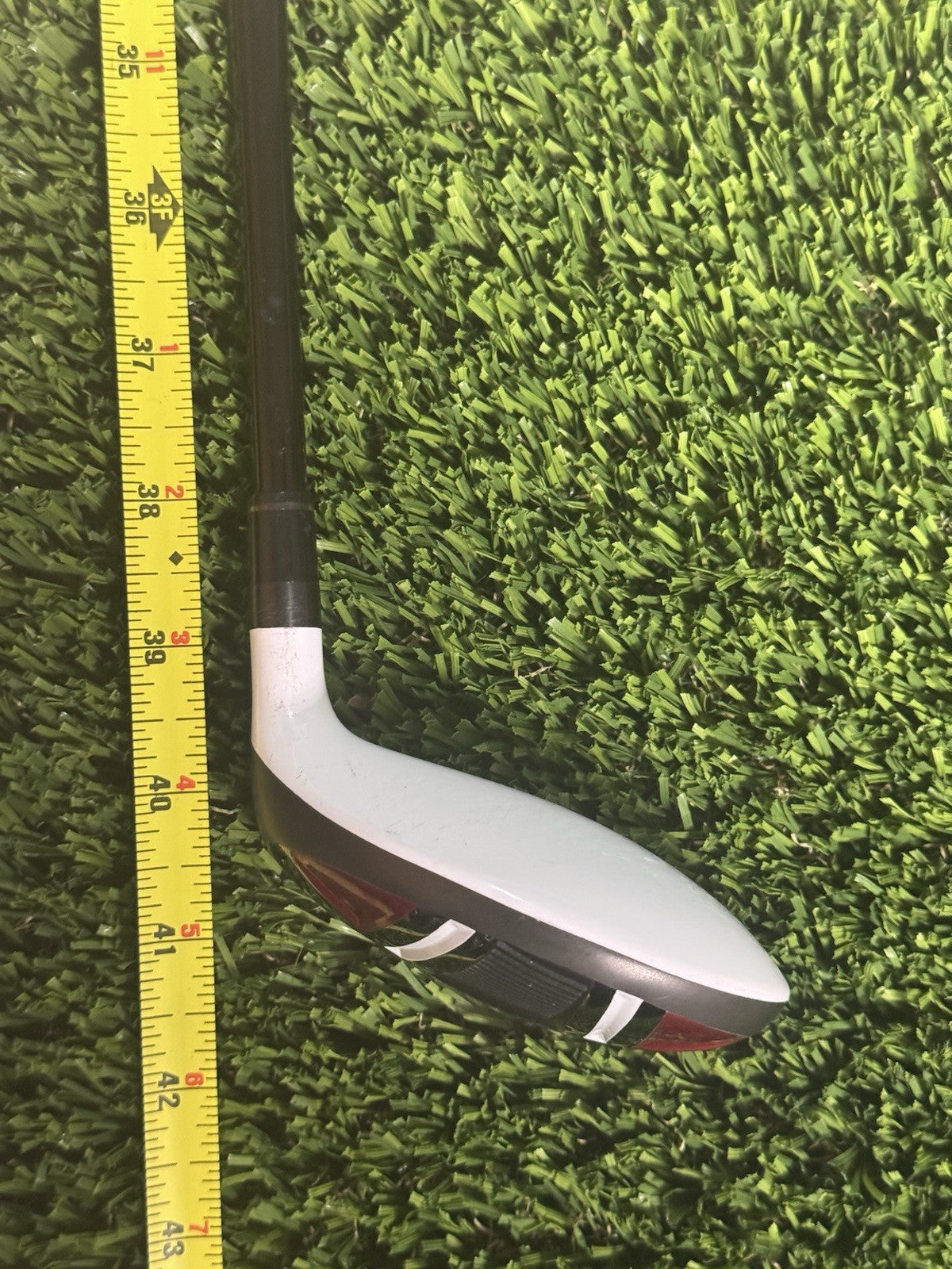 Benross Quad 3 Hybrid 20* Graphite Aldila Voodoo Shaft Regular Flex Right Handed