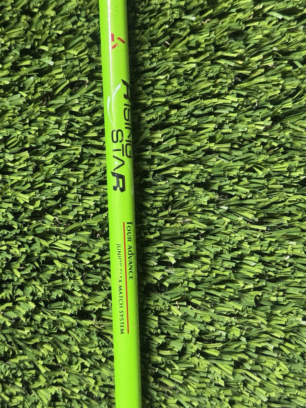 Paragon Rising Star Kids Junior 6-Iron 30” Graphite Shaft Left Hand