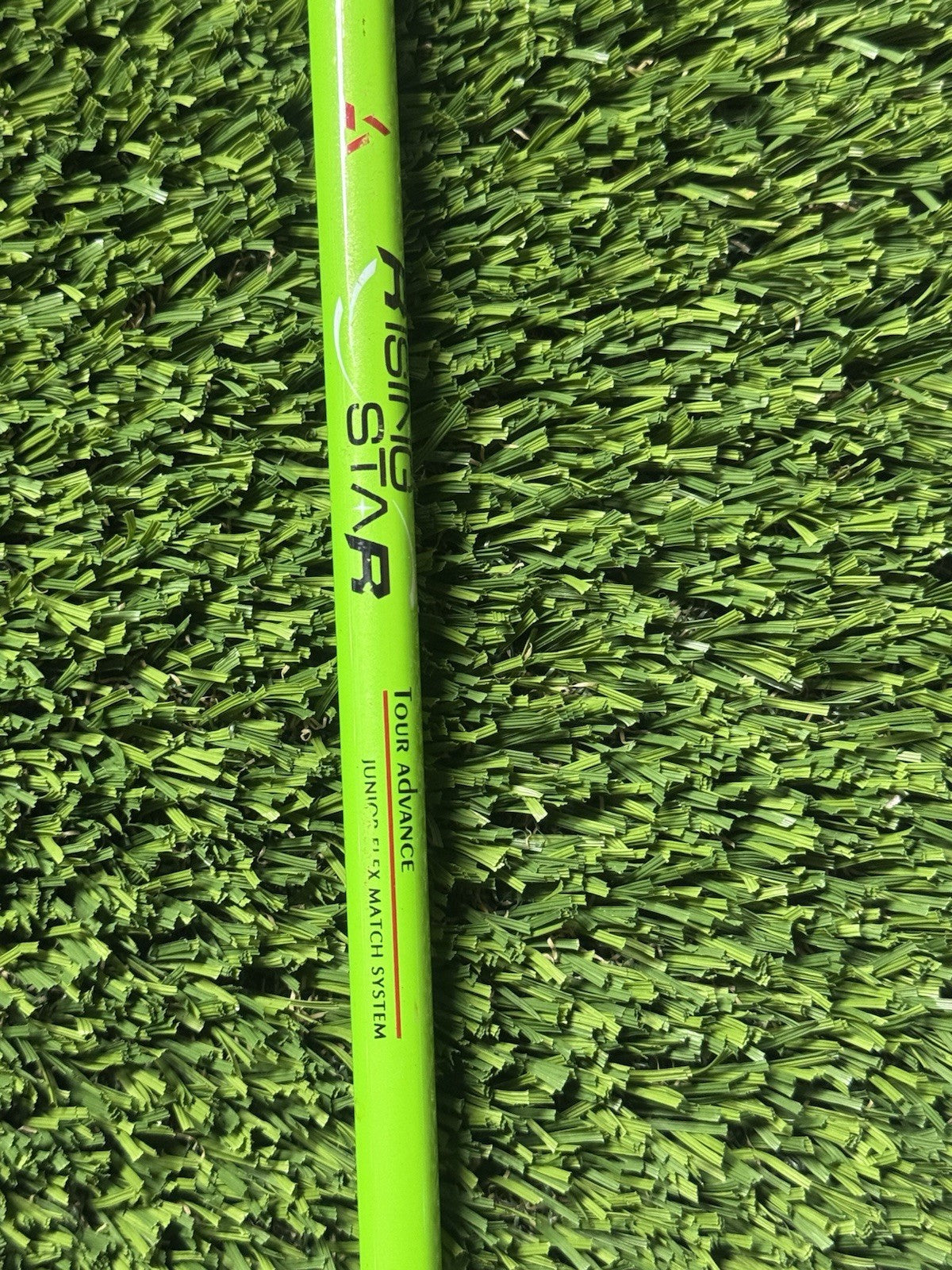 Paragon Rising Star Kids Junior 6-Iron 30” Graphite Shaft Left Hand