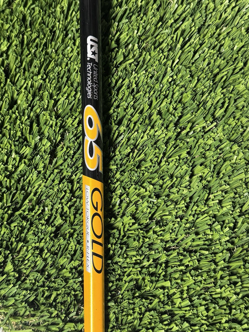 Warp Speed 10.5° Driver UST Gold 65g Graphite Regular Flex Shaft RH 45.5”