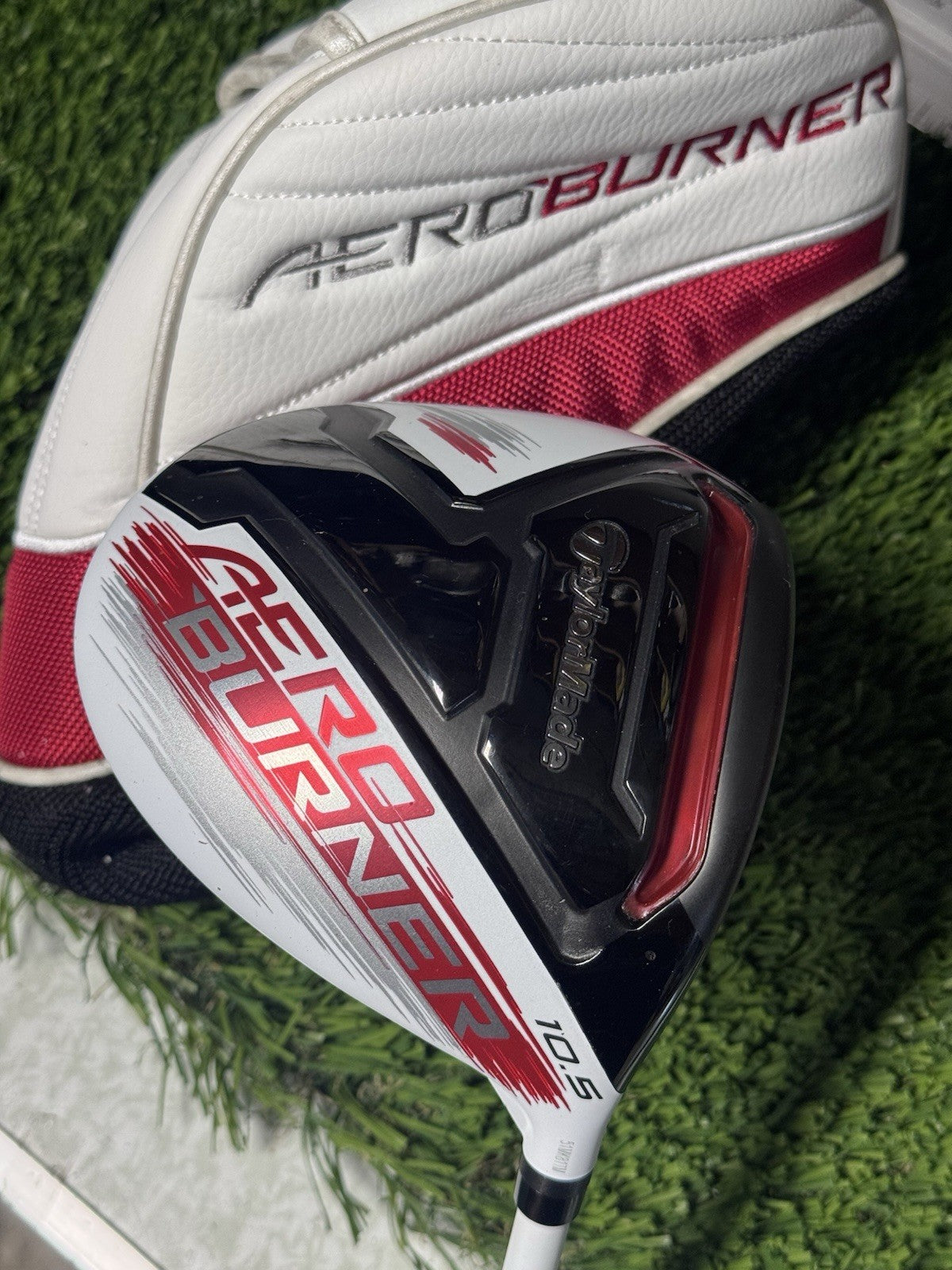 Taylormade Aeroburner 10.5* Driver Regular Flex Matrix Speed Rulz 50g Right Hand