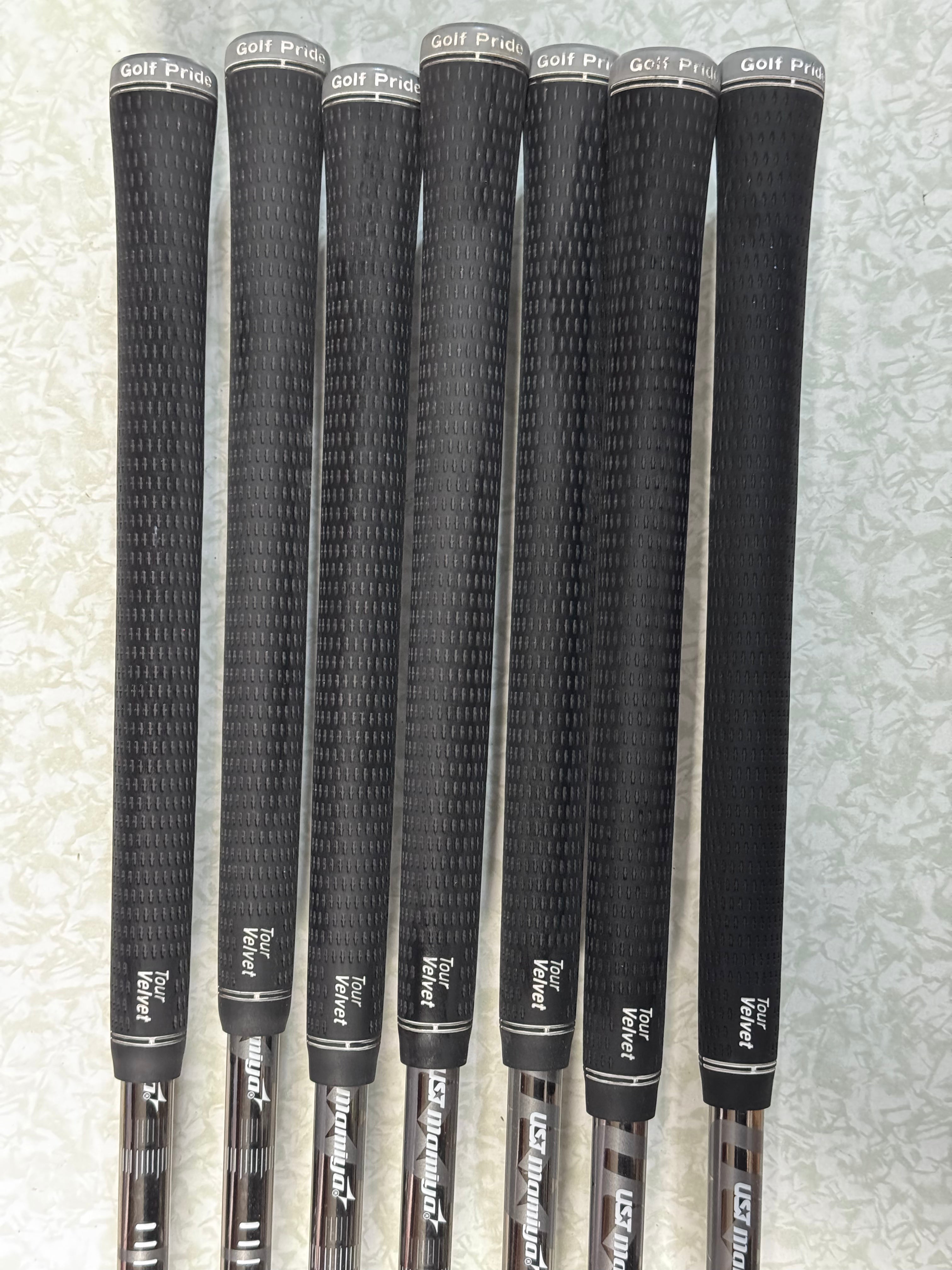 COBRA KING FORGED TEC ONE LEGNTH IRON SET 5-PW, GW Recoil ESX Graphite R-Flex RH