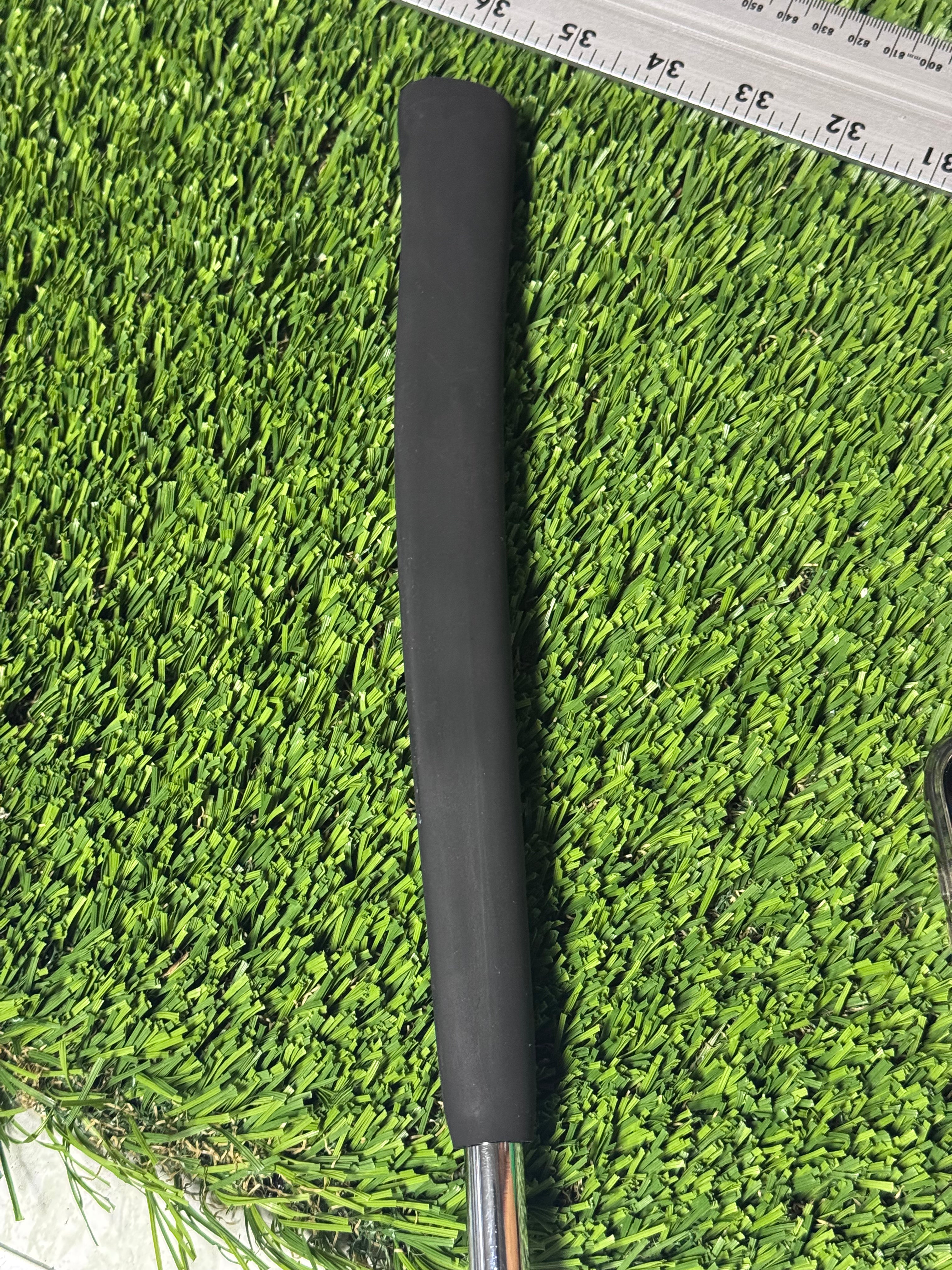 Right Handed  Odyssey O Works Black 2W 34" Putter New Grip